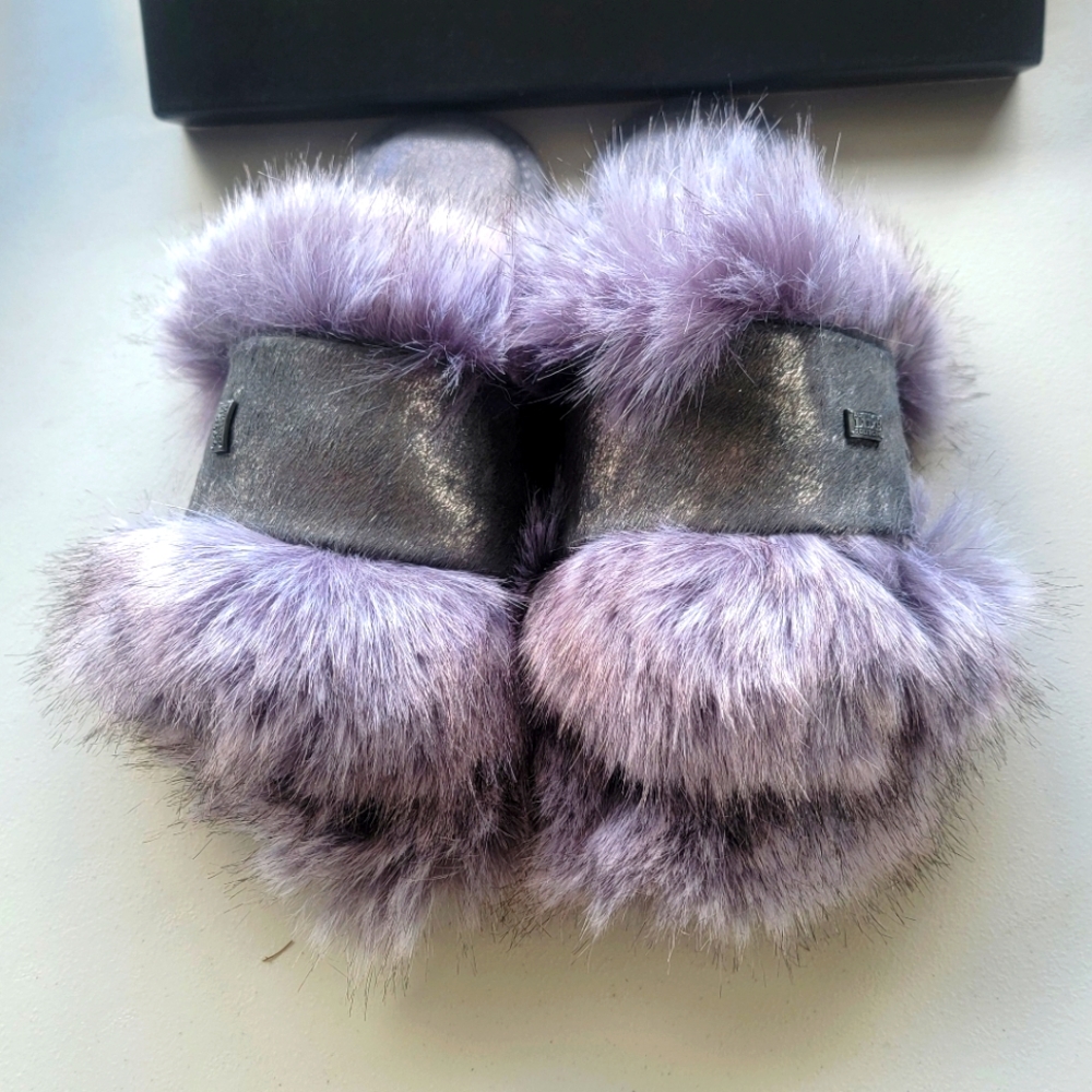Ladies faux fur slippers